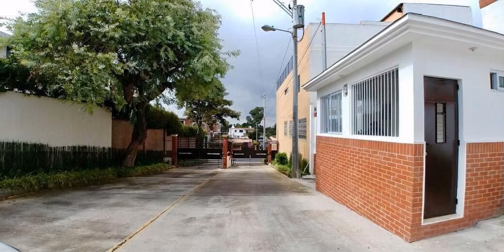 Vendo Casa en Calzada Roosevelt, Zona 2 de Mixco | ACODI