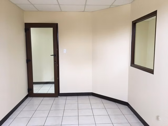 Alquilo Oficina en Zona 10 | ACODI