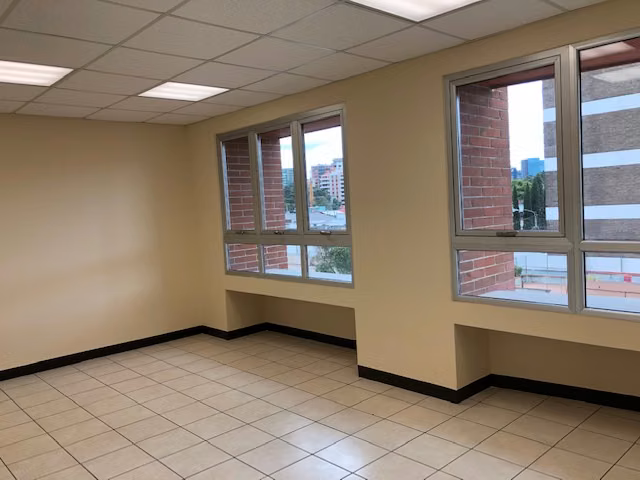 Alquilo Oficina en Zona 10 | ACODI