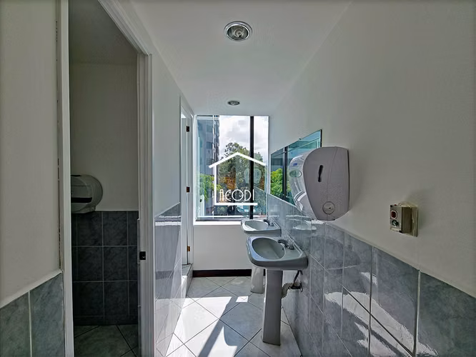 Vendo Oficina en zona 14 | ACODI