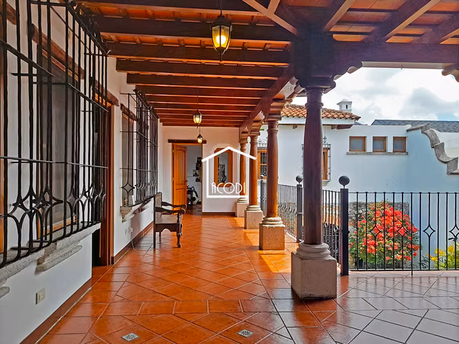 Vendo Casa en Jardines de San Isidro, zona 16 | ACODI