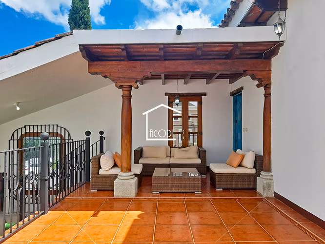 Vendo Casa en Jardines de San Isidro, zona 16 | ACODI