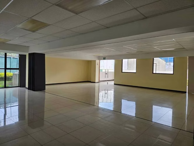 EDIFICIO EN RENTA 20 CALLE ZONA 10.