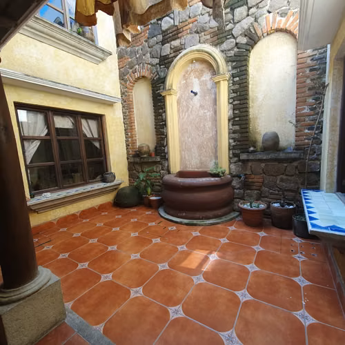SE RENTA CASA EN ANTIGUA GUATEMALA (EL CALVARIO)