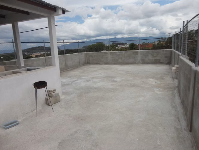 Casa en Los Olivos, zona 18