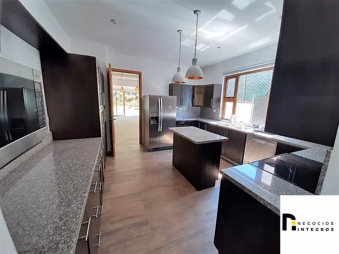 CASA EN ALQUILER CONDOMINIO ALTO VALLE CAES KM 12.5