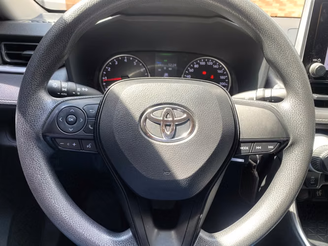 Toyota Rav4 4x2 Automática de Agencia Modelo 2024