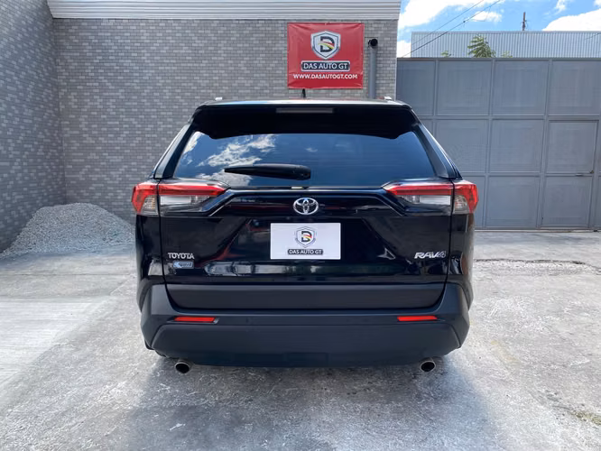 Toyota Rav4 4x2 Automática de Agencia Modelo 2024
