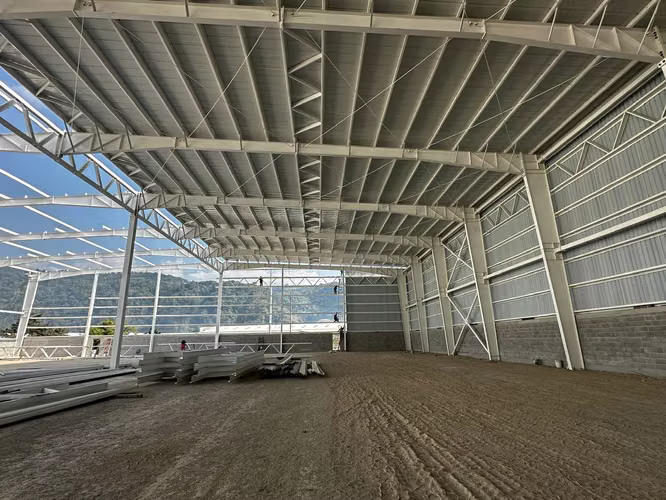 RENTO / ALQUILO BODEGA - 8,000 M2, SOBRE CARRETERA AMATITLAN - PALIN, 11 MTRS AL HOMBRO