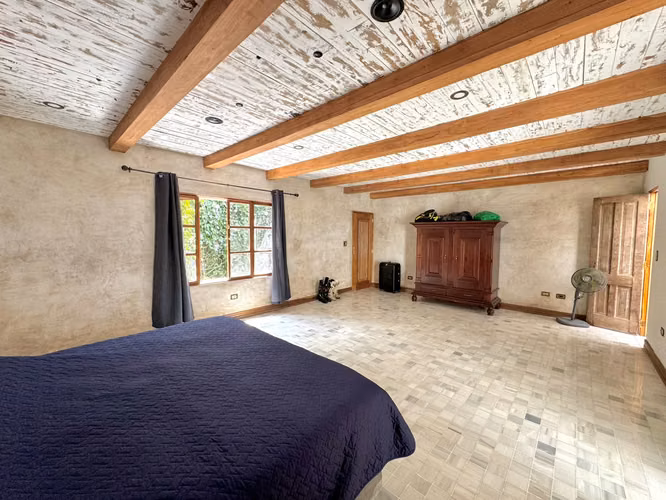 Exclusiva Casa con piscina en Panorama a 5 minutos de Antigua | Increible vista al volcán - Imagen 15