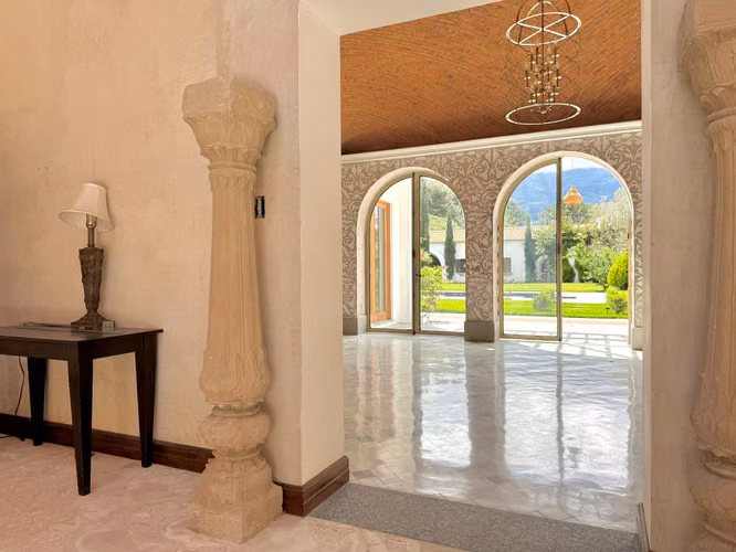 Exclusiva Casa con piscina en Panorama a 5 minutos de Antigua | Increible vista al volcán - Imagen 8
