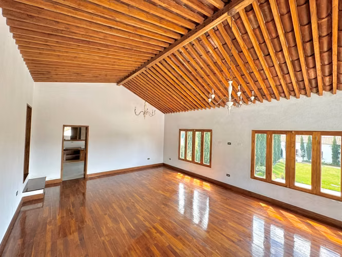 Exclusiva Casa con piscina en Panorama a 5 minutos de Antigua | Increible vista al volcán - Imagen 11