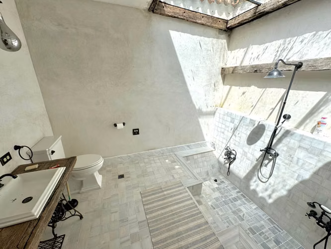 Exclusiva Casa con piscina en Panorama a 5 minutos de Antigua | Increible vista al volcán - Imagen 14