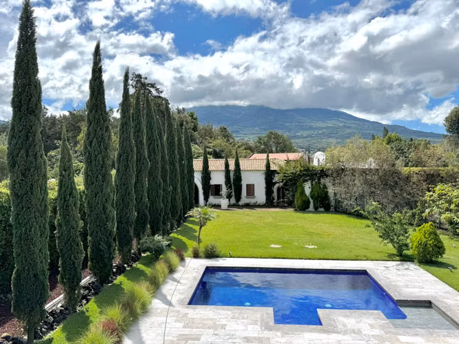 Exclusiva Casa con piscina en Panorama a 5 minutos de Antigua | Increible vista al volcán - Imagen 17