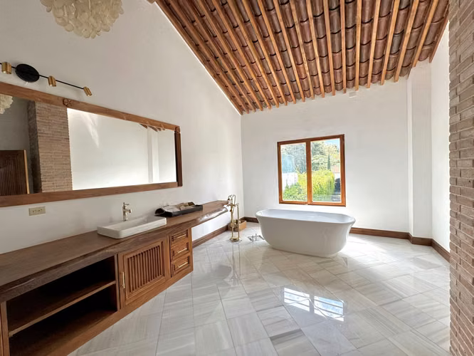 Exclusiva Casa con piscina en Panorama a 5 minutos de Antigua | Increible vista al volcán - Imagen 13