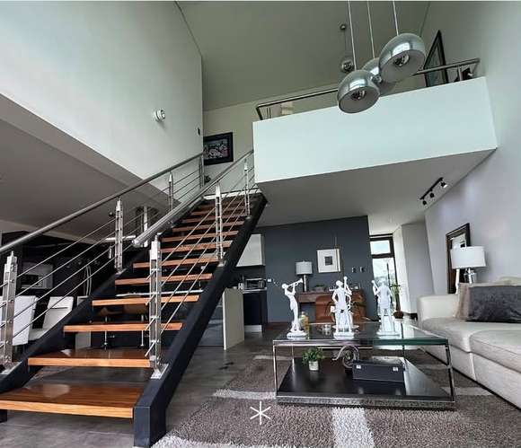VENDO LINDO PENTHOUSE VIÚ CAYALÁ ZONA 16 ( 2 niveles )