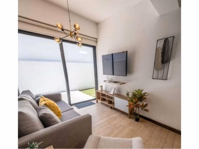 Vendo lindo apartamento zona 13 una cuadra Las Américas $220,000 - Imagen 2