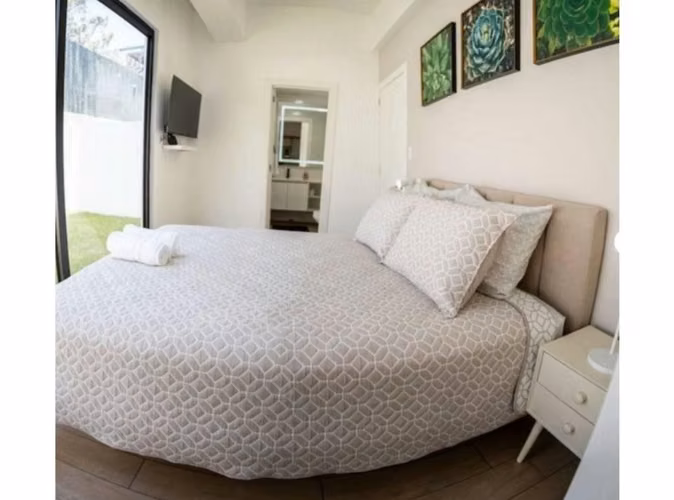 Vendo lindo apartamento zona 13 una cuadra Las Américas $220,000 - Imagen 11