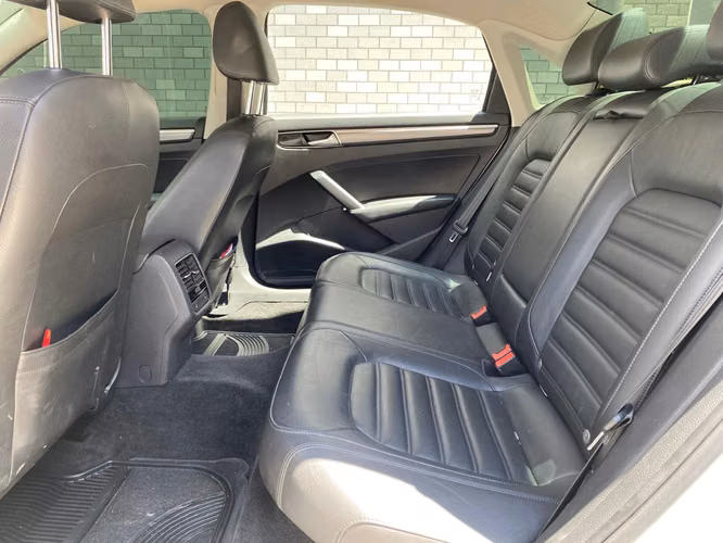 Volkswagen Passat R-Line de Agencia Modelo 2016