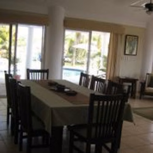 Casa de Playa en Venta en Monterrico