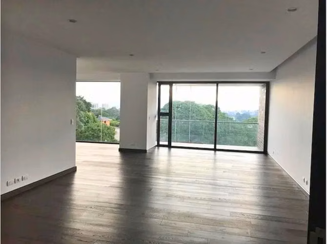 Apto Amplio en Alquiler en Zona 16 – Edificio Albatros