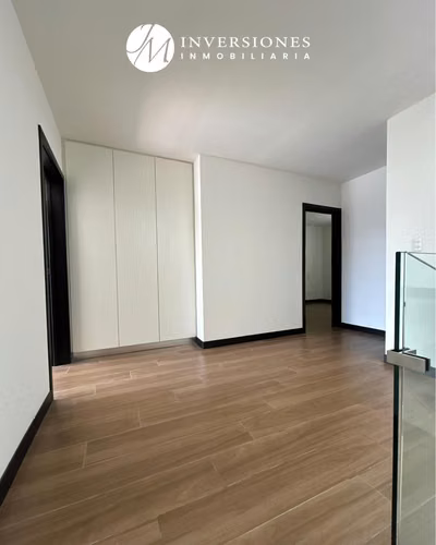 Casa en venta de 3 Dormitorios en Zona 13