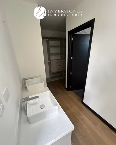 Casa en venta de 3 Dormitorios en Zona 13