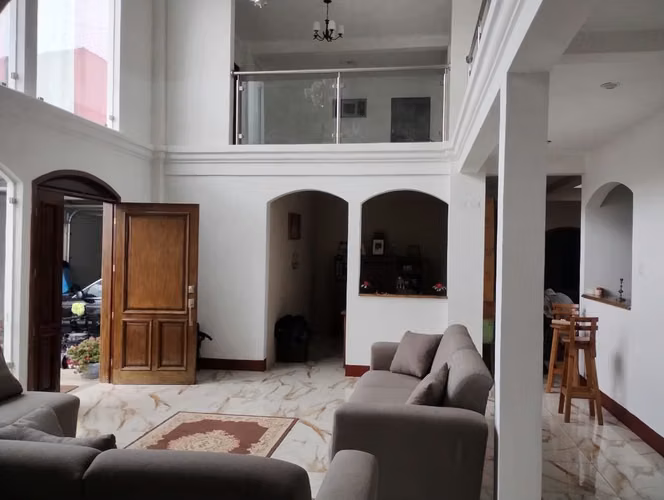 Casa en Residencial Vistas de Florencia | Santa Lucía Milpas Altas