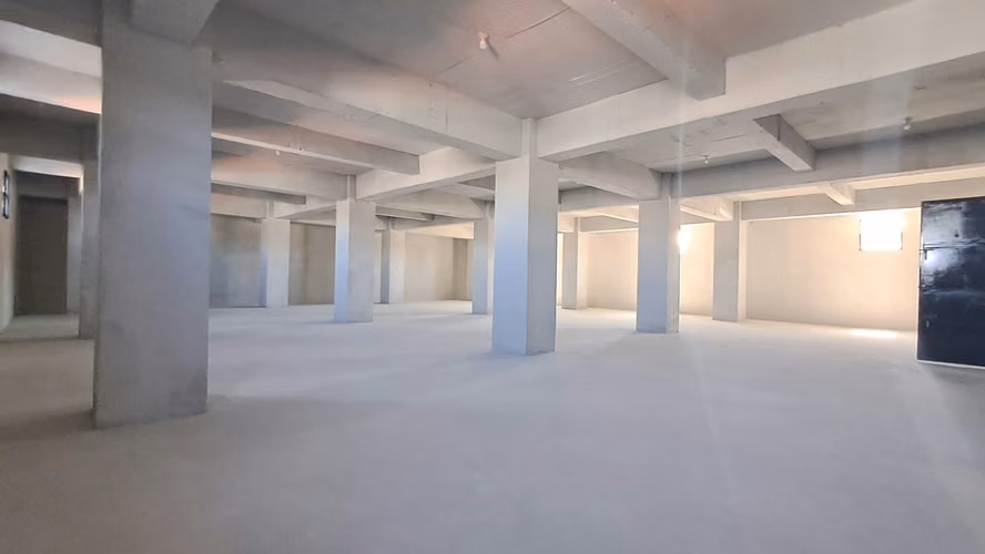 RENTO BODEGAS NUEVAS Y MODERNAS EN EDIFICIO DE LA ZONA 1