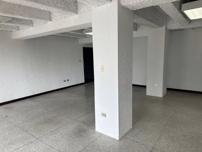 Oficina en renta en zona 4 - Edificio El Angel