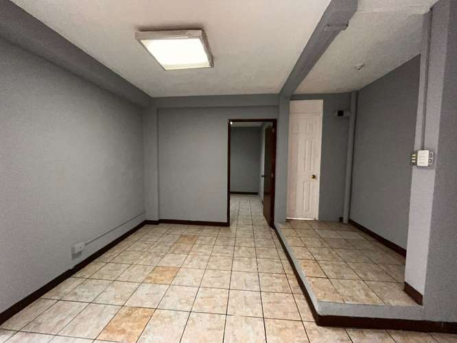 Zona 10 OFIBODEGA - Imagen 13
