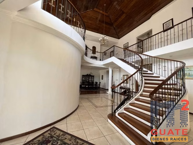 Vendo Casa en condominio en Zona 16