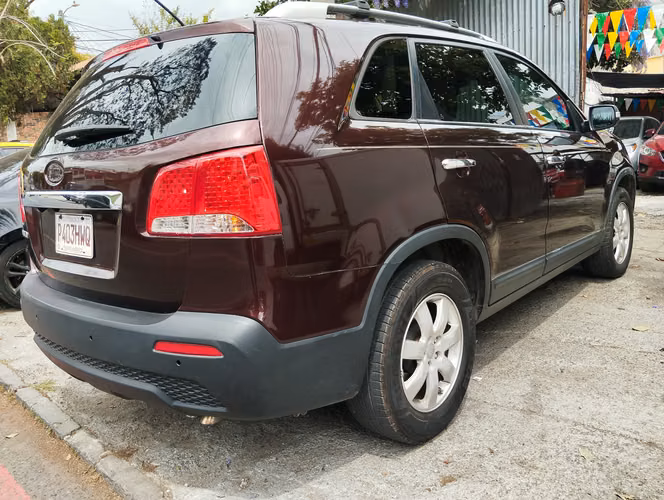 Kia Sorento LX M. 2012 Financiamiento Privado
