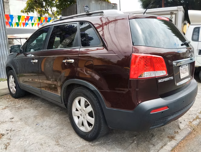 Kia Sorento LX M. 2012 Financiamiento Privado
