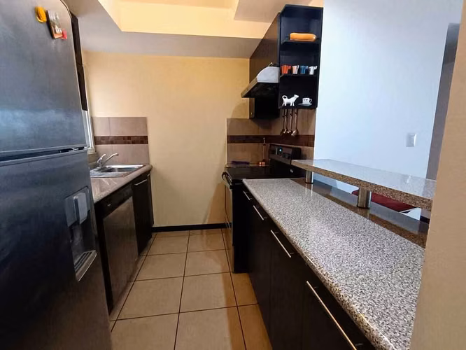 Apartamento amueblado en Alquiler en Zona 13 – Villa Positano Av. Hincapié