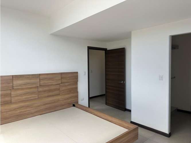 Apartamento Semi-Amueblado  en Renta / Venta Zona 10 - Imagen 8