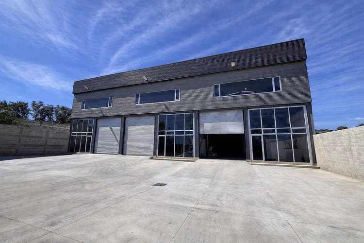VILLA NUEVA BODEGA INDUSTRIAL EN VENTA CERCA DE MAYAN GOLF