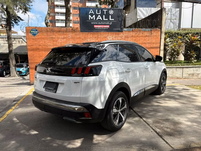 Peugeot 3008 Allure BA6 año 2019 de agencia