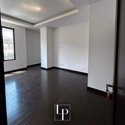 Amplio Apartamento en Venta en Nogales de Cayalá - Imagen 9