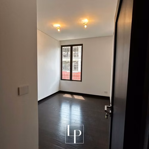 Amplio Apartamento en Venta en Nogales de Cayalá - Imagen 6