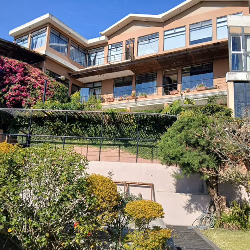 Casa en Venta en Bellas Luces Santa Catarina Pinula