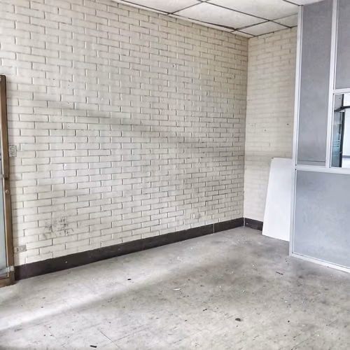 Local de 30 m2 en alquiler - CENTRO COMERCIAL CAPITOL