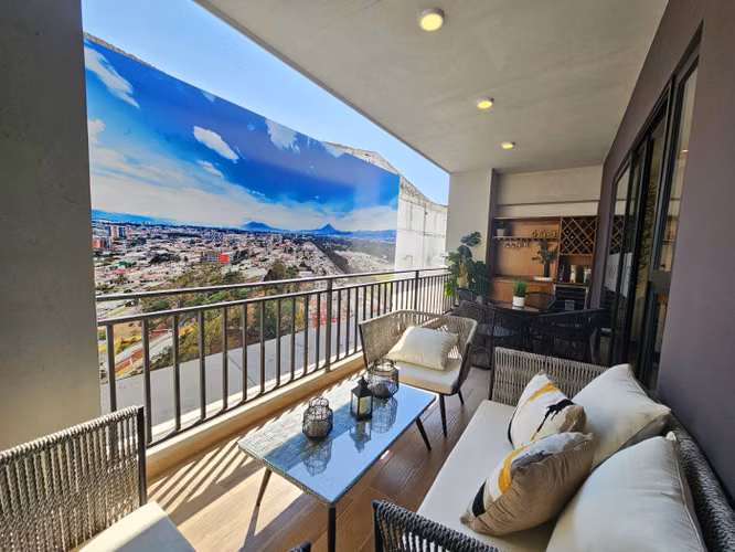 EN VENTA MODERNO APARTAMENTO EN PERIFERICO ZONA 11 - Imagen 2