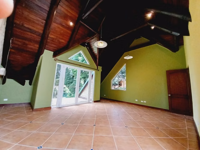 Vendo Casa tipo Cabaña Europea en Carretera El Salvador - Imagen 18