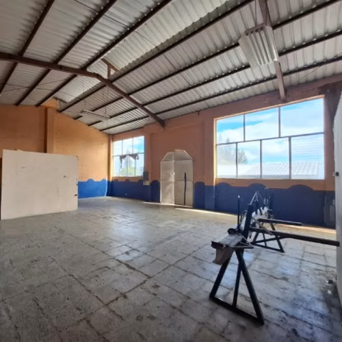 Ofi-Bodega en Venta San Cristóbal Zona 8 de Mixco