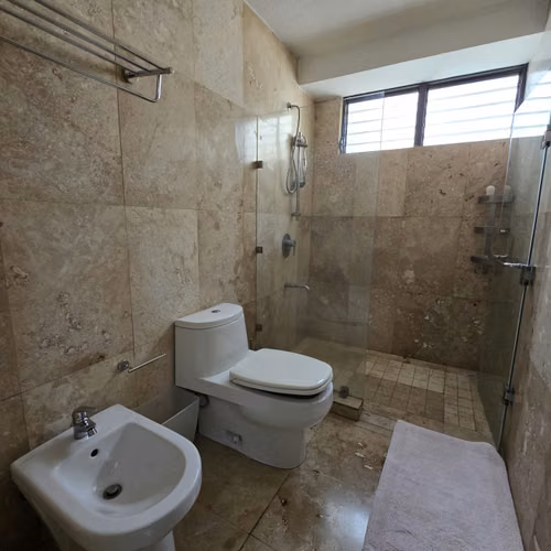 Apartamento Amueblado en Renta o Venta en Zona 10