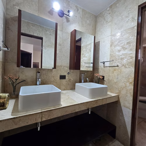 Apartamento Amueblado en Renta o Venta en Zona 10