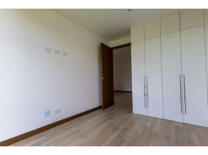 Apartamento en Venta Zona 10 - Imagen 5