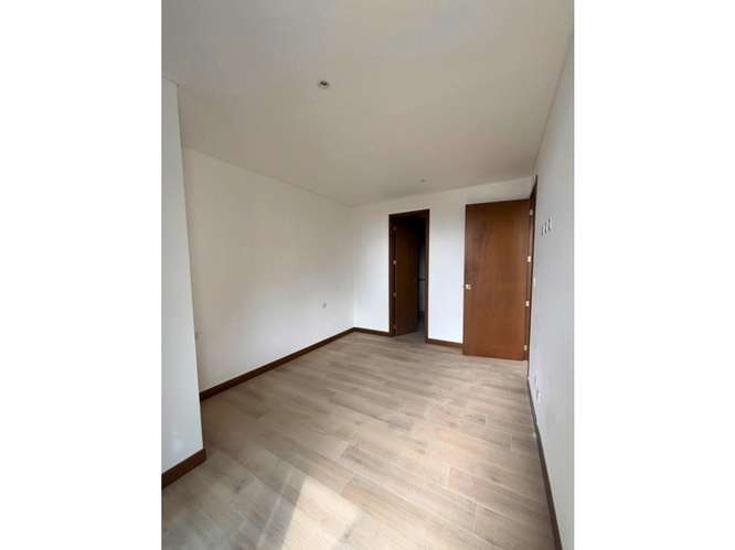 Apartamento en Venta Zona 10 - Imagen 3