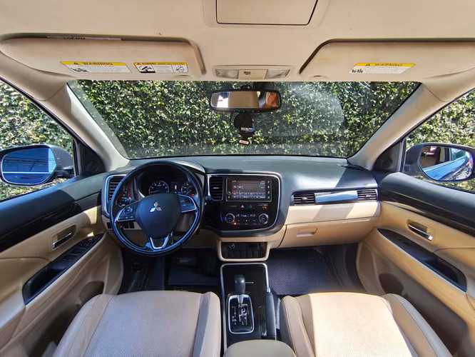 Mitsubishi Outlander Sel Fwd Modelo 2017
